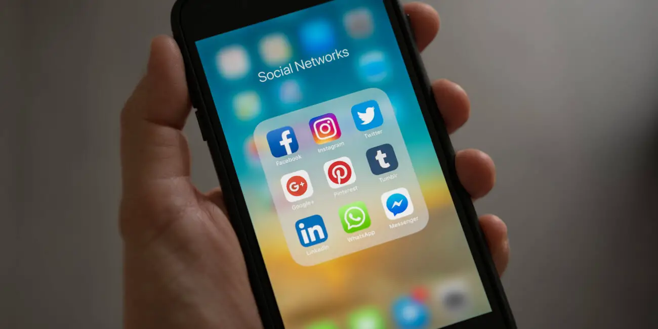 How to add social media links to your website